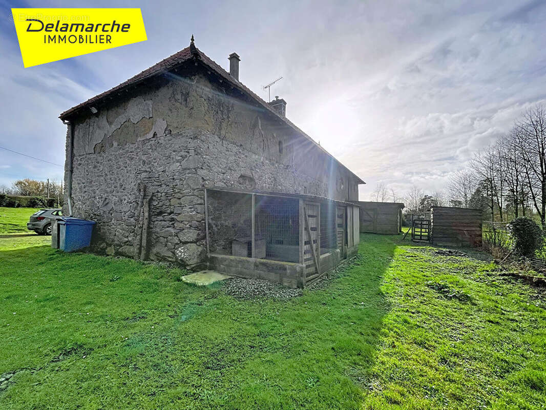 Maison à SAINT-SAUVEUR-LENDELIN