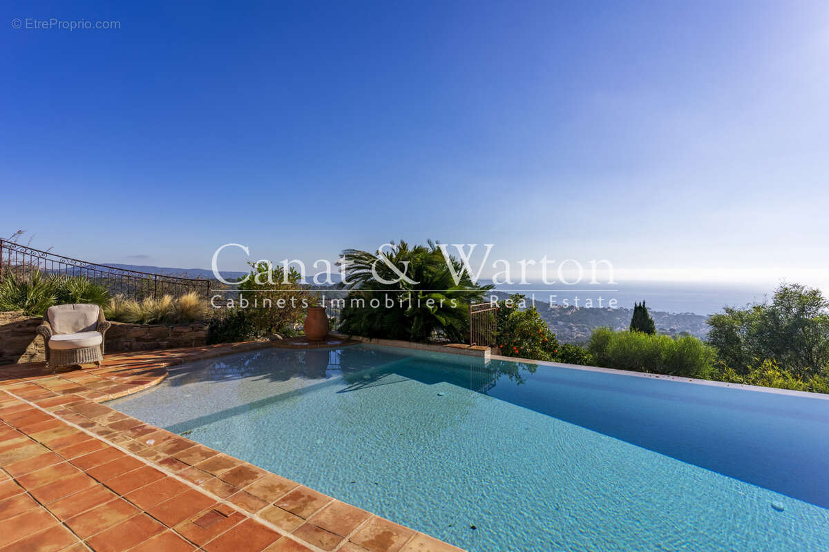 Villa provençale d'exception avec vue mer a 180o cavalaire - photo 3