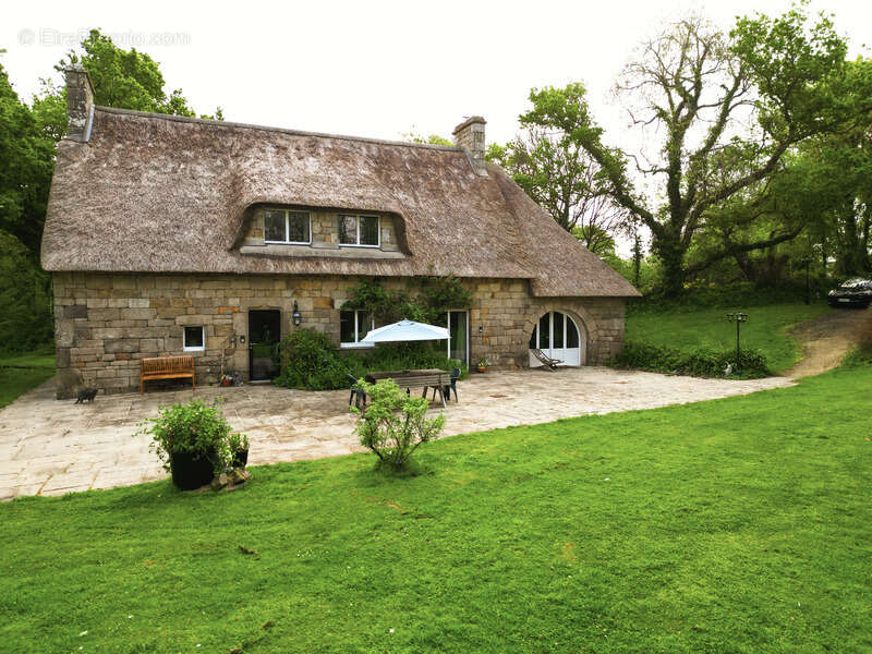 Maison à LOGONNA-DAOULAS