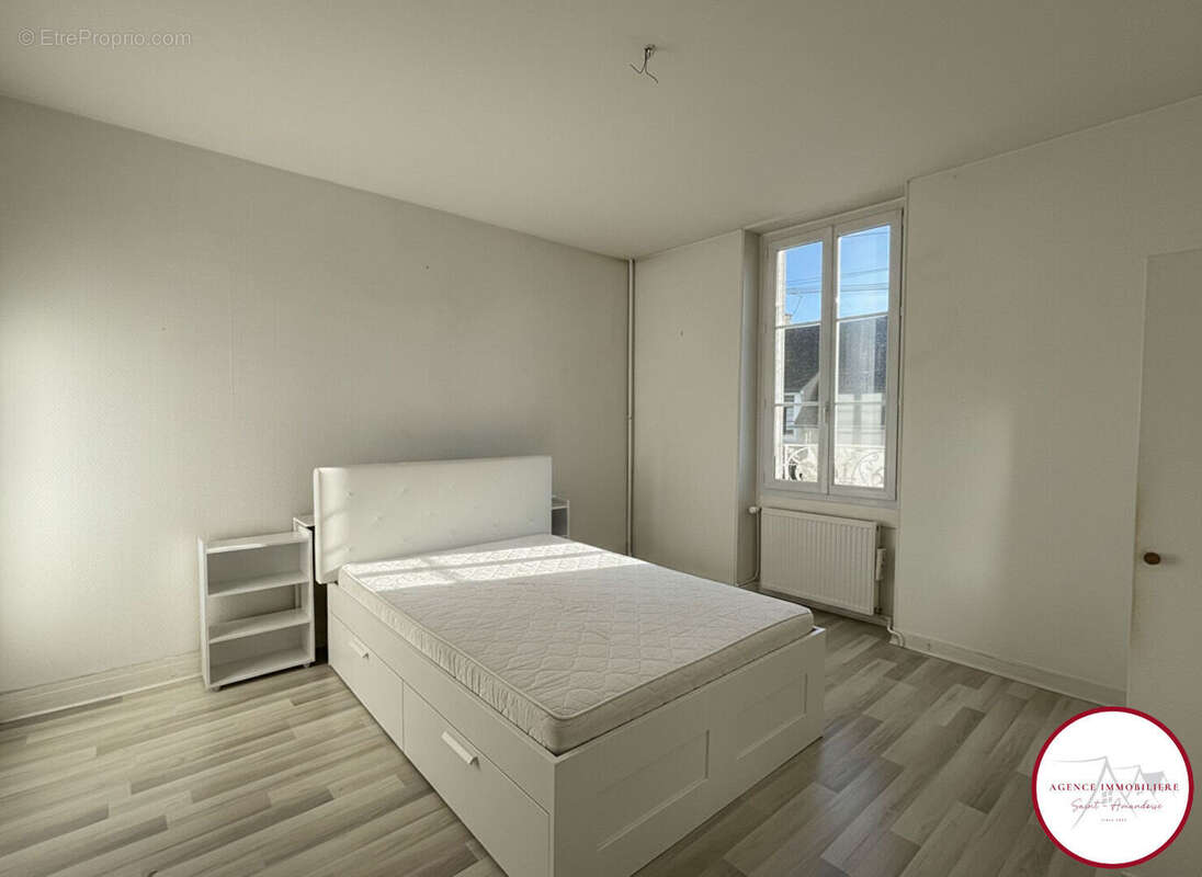 Maison à SAINT-AMAND-MONTROND