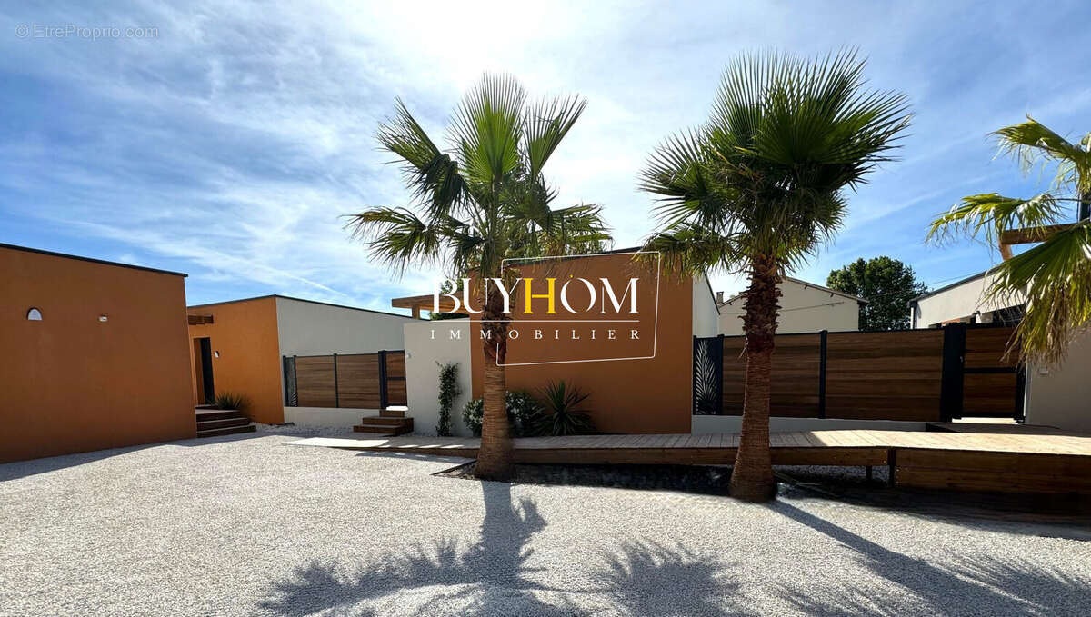 Maison à L&#039;ISLE-SUR-LA-SORGUE