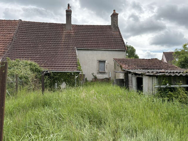 Maison de campagne sur 1300 M2  58250 FOURS - photo 5