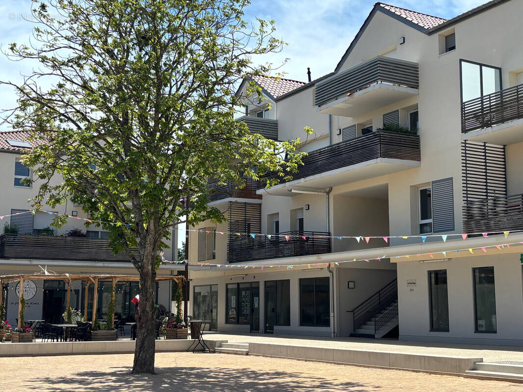 Commerce à FLEURIEUX-SUR-L&#039;ARBRESLE