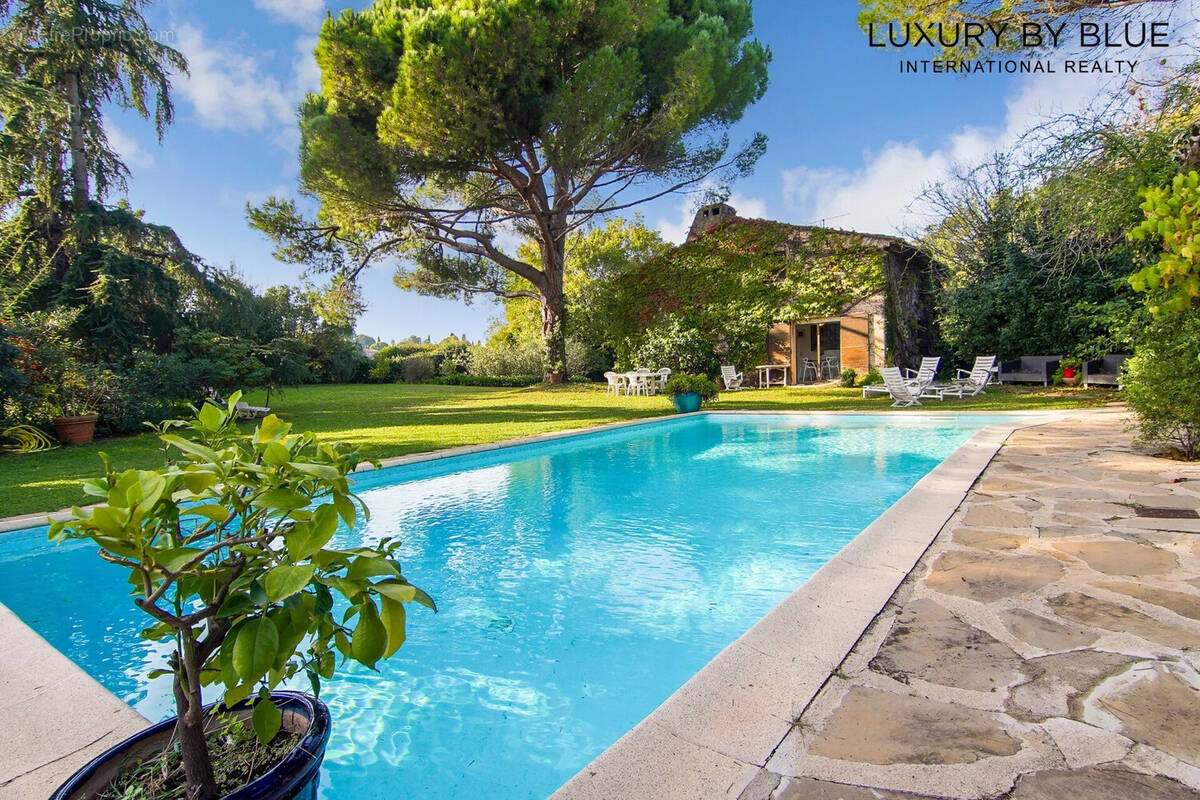 Maison à MOUGINS