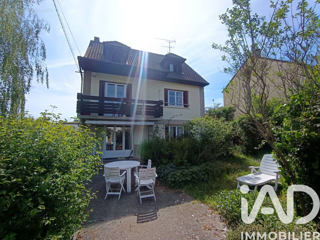 Photo 1 - Maison à GIF-SUR-YVETTE