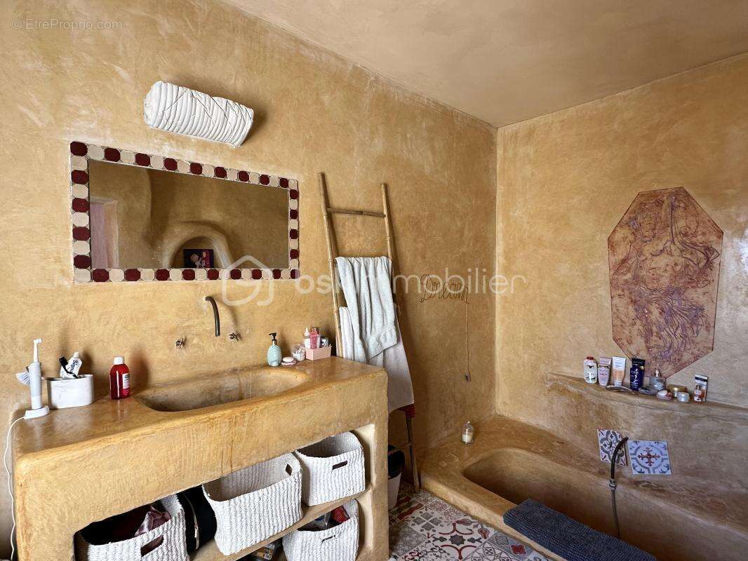 Grande maison en pierre avec bassin - photo 7