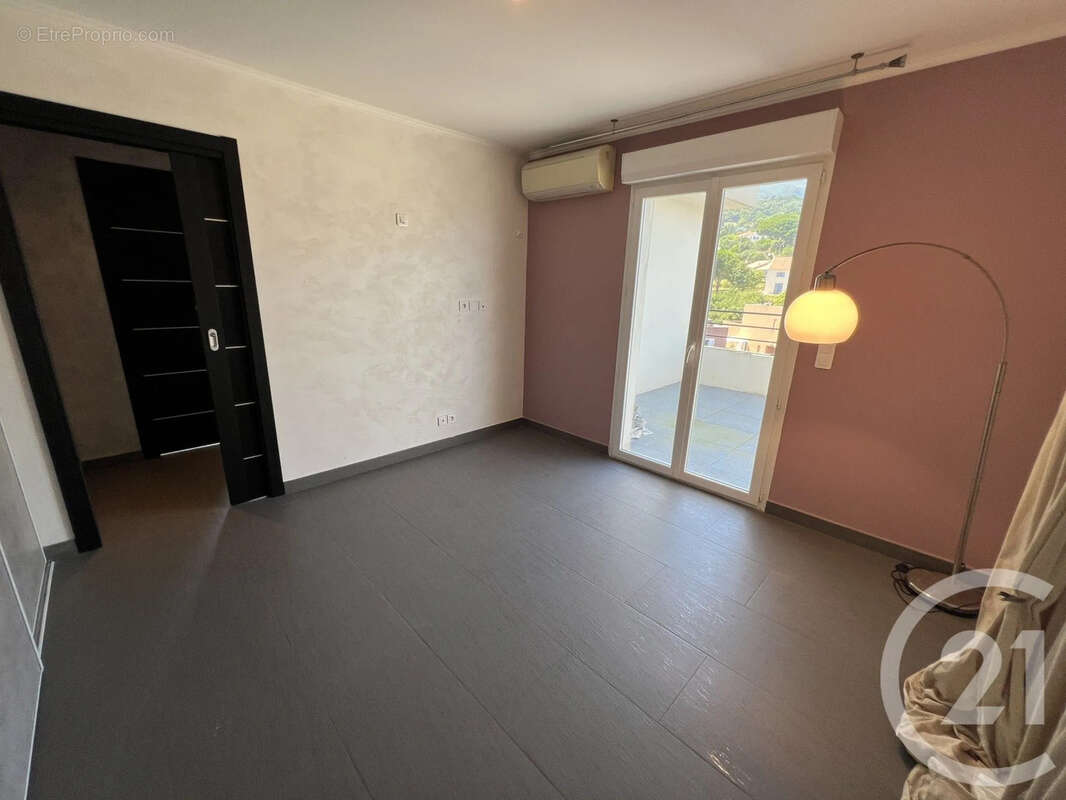 Appartement 105 m² à San-Martino-Di-Lota  - photo 18