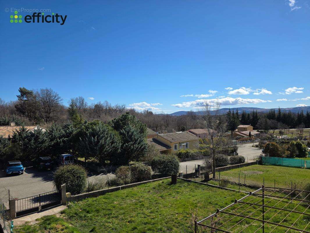 Maison à REVEST-DU-BION