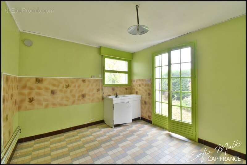 Maison + local avec appartement – fort potentiel à réinventer à vendre 8 pièces PREVERANGES (18) - photo 17