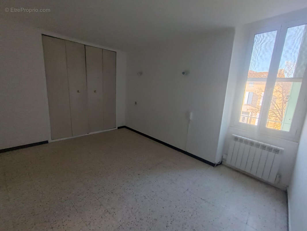 Appartement à LESPIGNAN