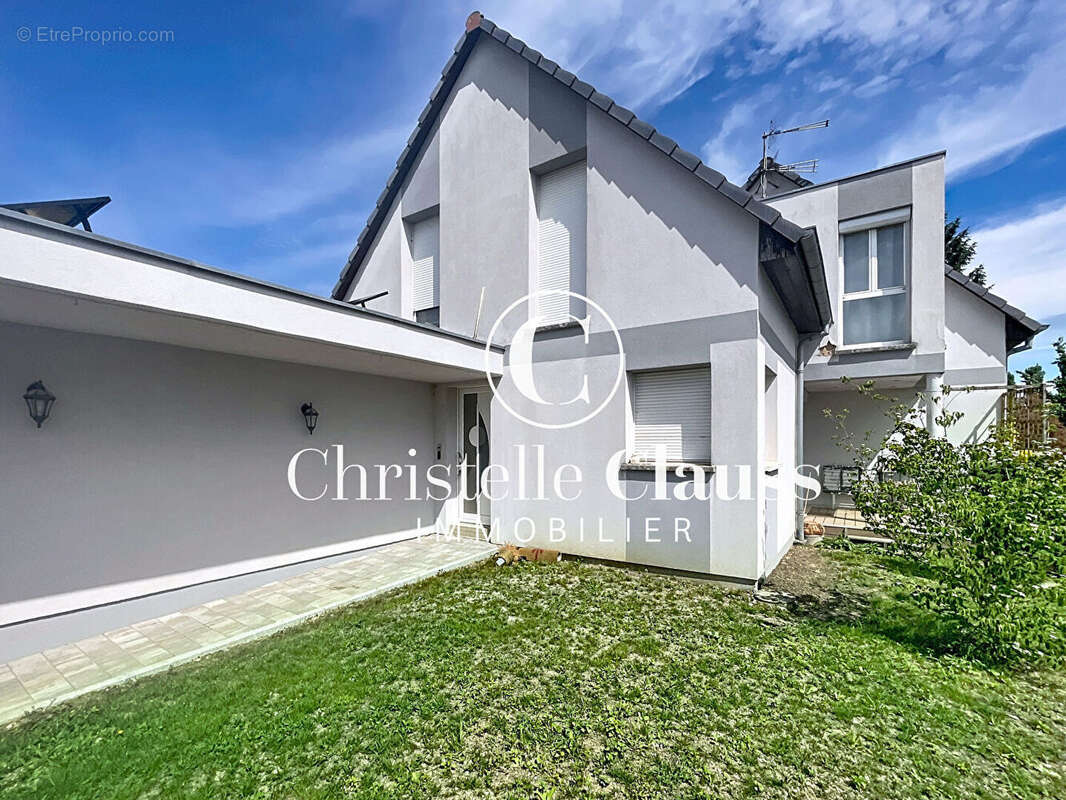 BURNHAUPT-LE-BAS - Maison familiale de 181 m²  tout confort avec piscine chauffée - photo 17
