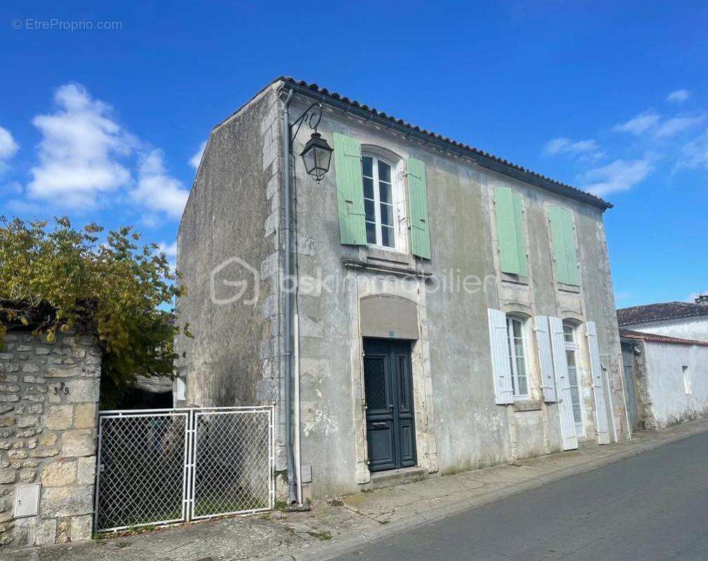 Maison à MEURSAC