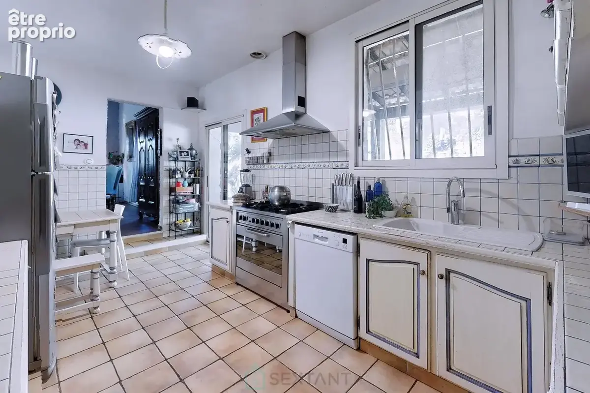 ST MITRE  - Belle propriété: Maison T7 avec piscine - 211m² / parcelle 2850m² - photo 17