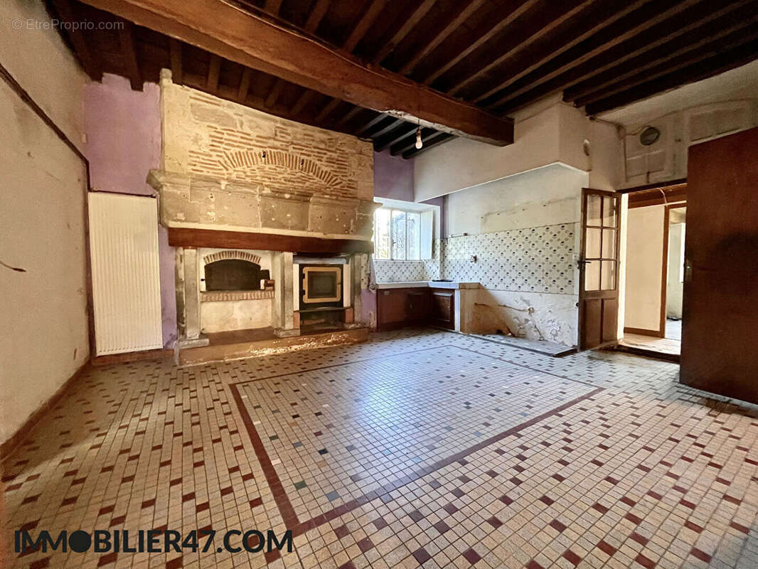 Maison à MADAILLAN