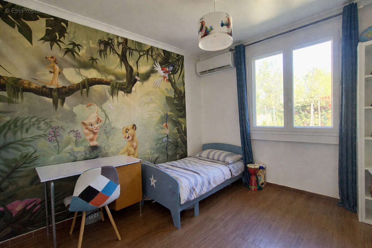 Maison à PERNES-LES-FONTAINES