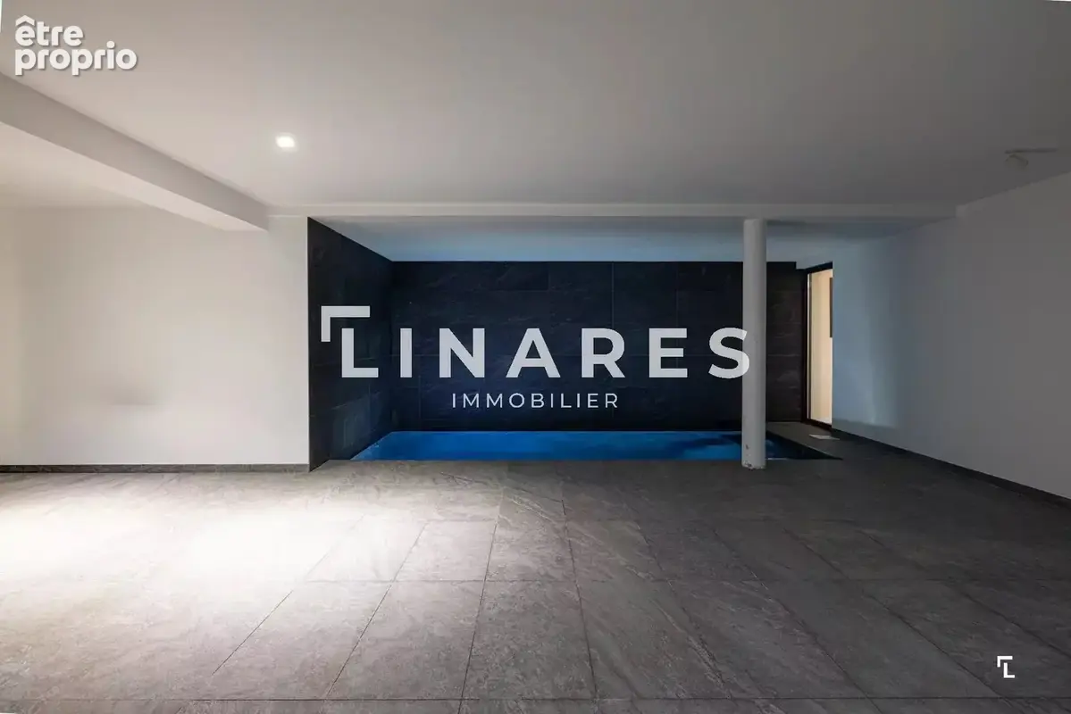 LA PRESTIGIEUSE - Villa T5 de 310m² - Piscines intérieure et extérieure - Salle de sport  - Cuisine d'été - Jardin 990m² - 13420 - photo 25