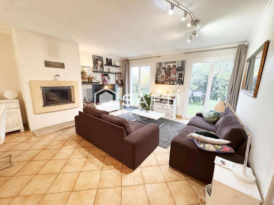 Photo 2 - Maison à MENUCOURT