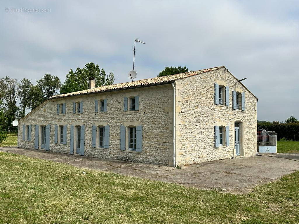 Maison à SAINT-DIZANT-DU-BOIS