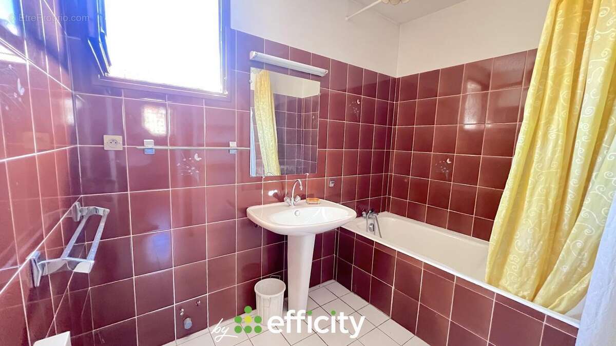 Maison à MARSEILLE-4E