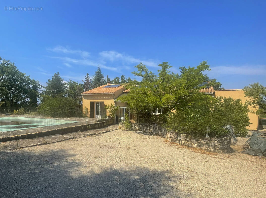 Maison à SAINT-ROMAN-DE-MALEGARDE