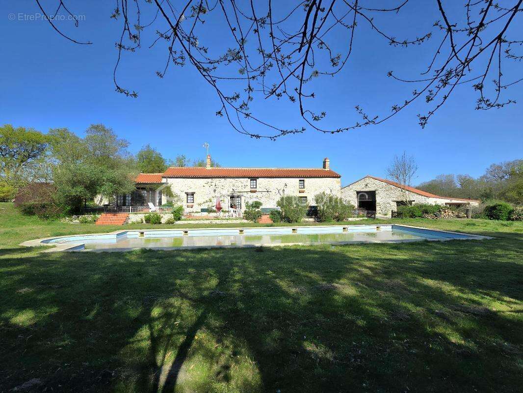 Maison à LES LUCS-SUR-BOULOGNE