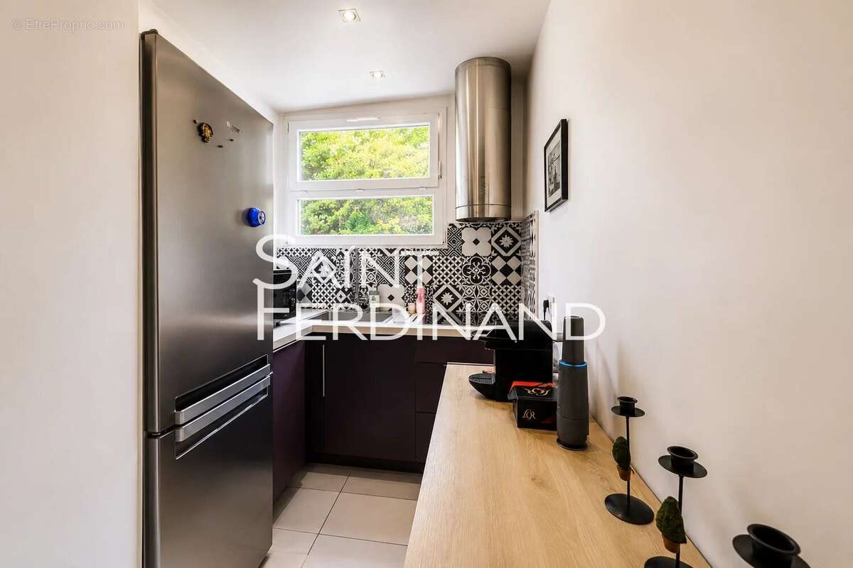 Appartement à NEUILLY-SUR-SEINE