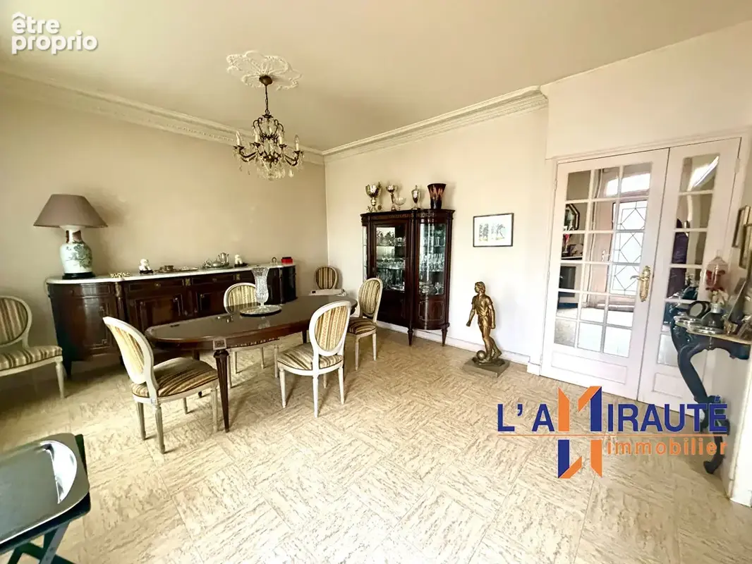 Maisons-Laffitte Maison de charme (4 pièces) à fort potentiel de 105m² - photo 5