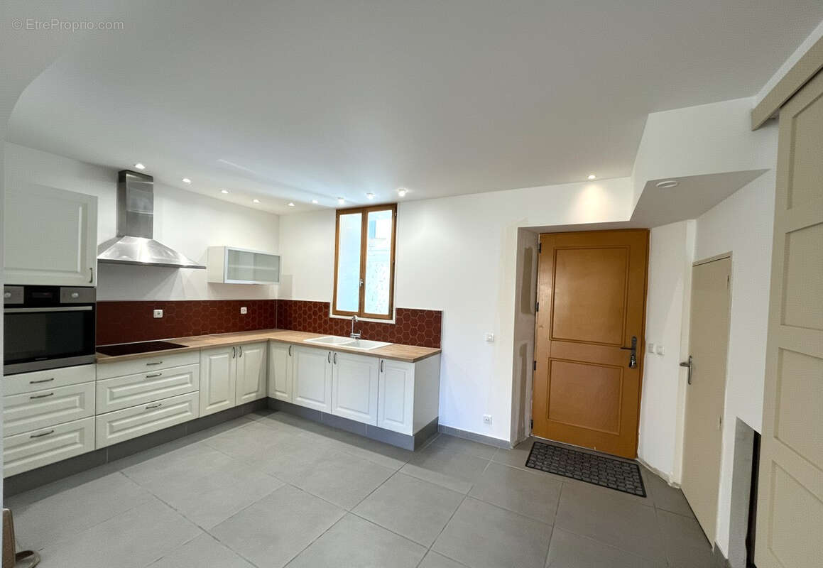 Maison à MALEMORT-DU-COMTAT