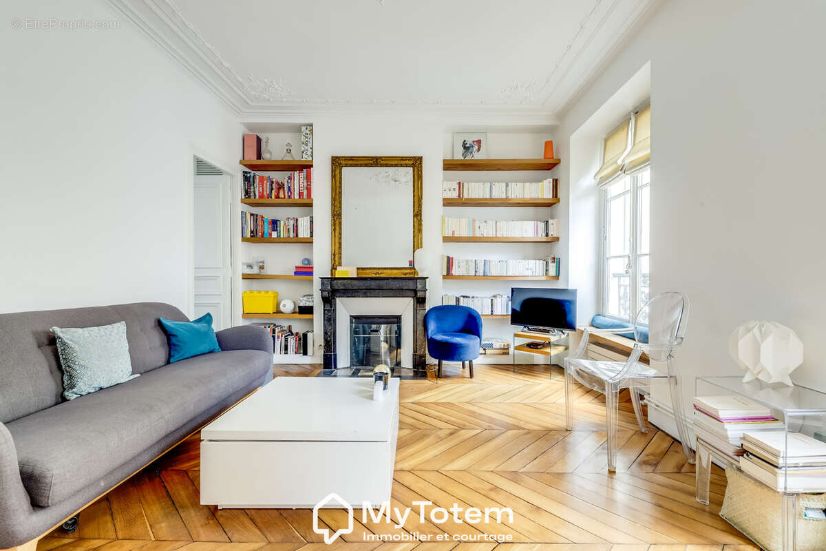 Appartement à PARIS-17E