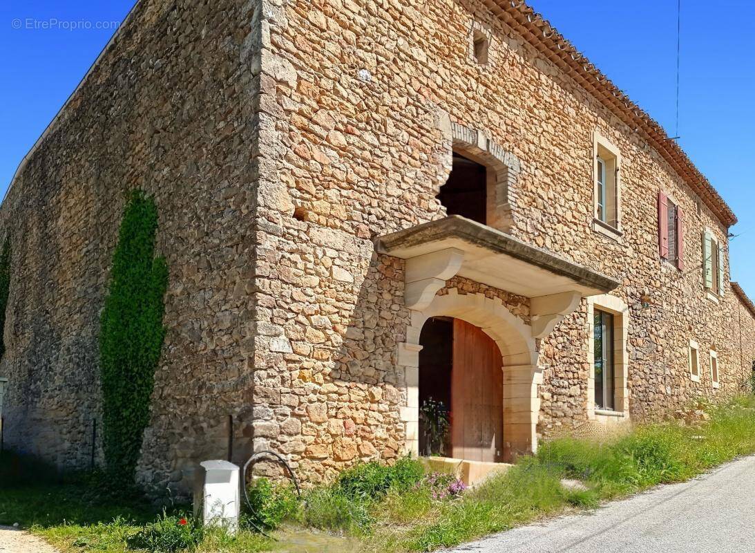 Maison à SABRAN