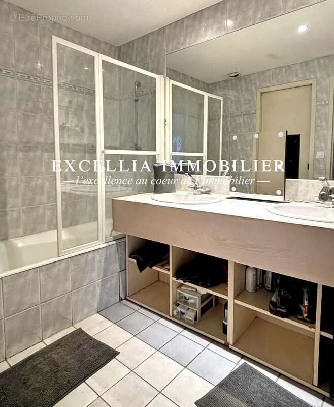Appartement à MEYLAN