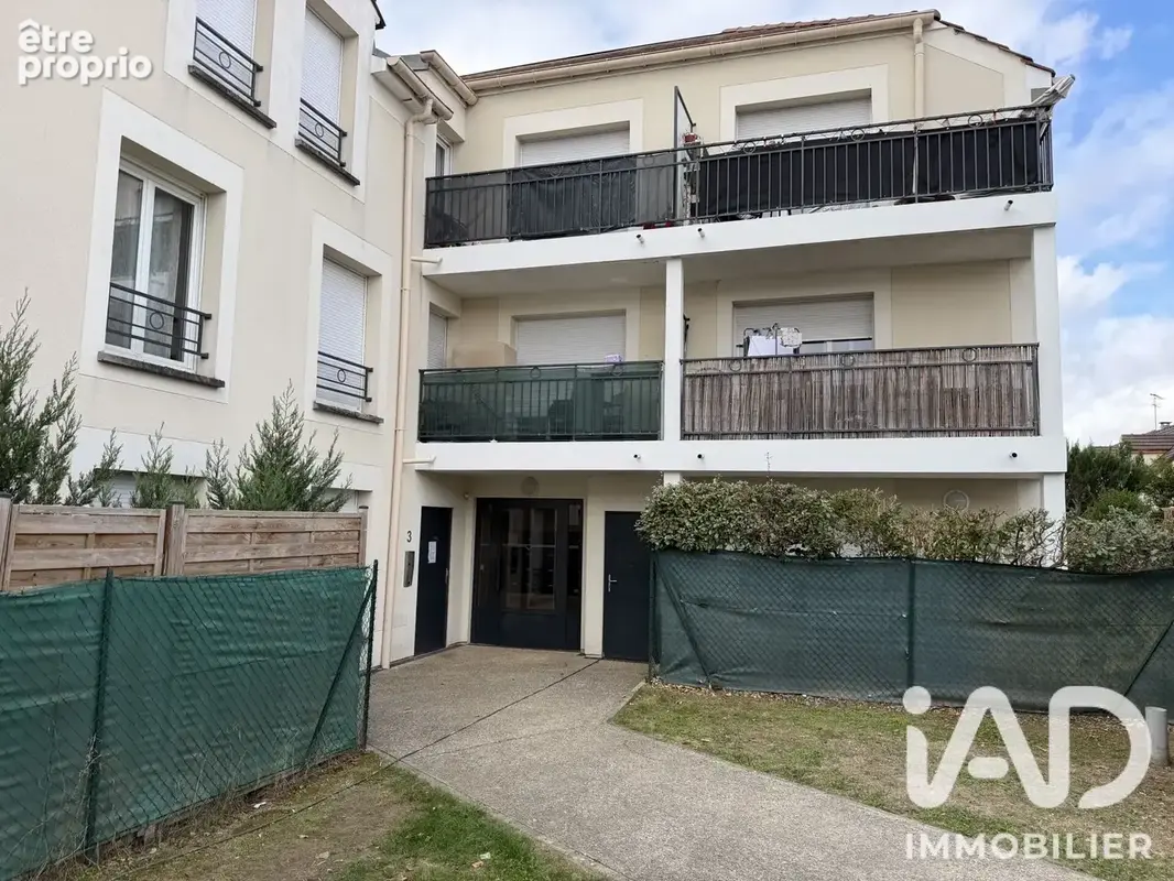 Photo 1 - Appartement à SAINT-FARGEAU-PONTHIERRY