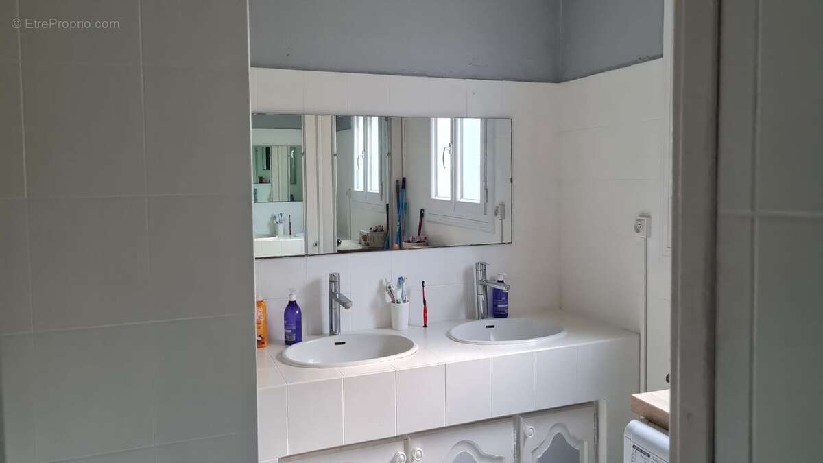 Appartement à LES ISSAMBRES