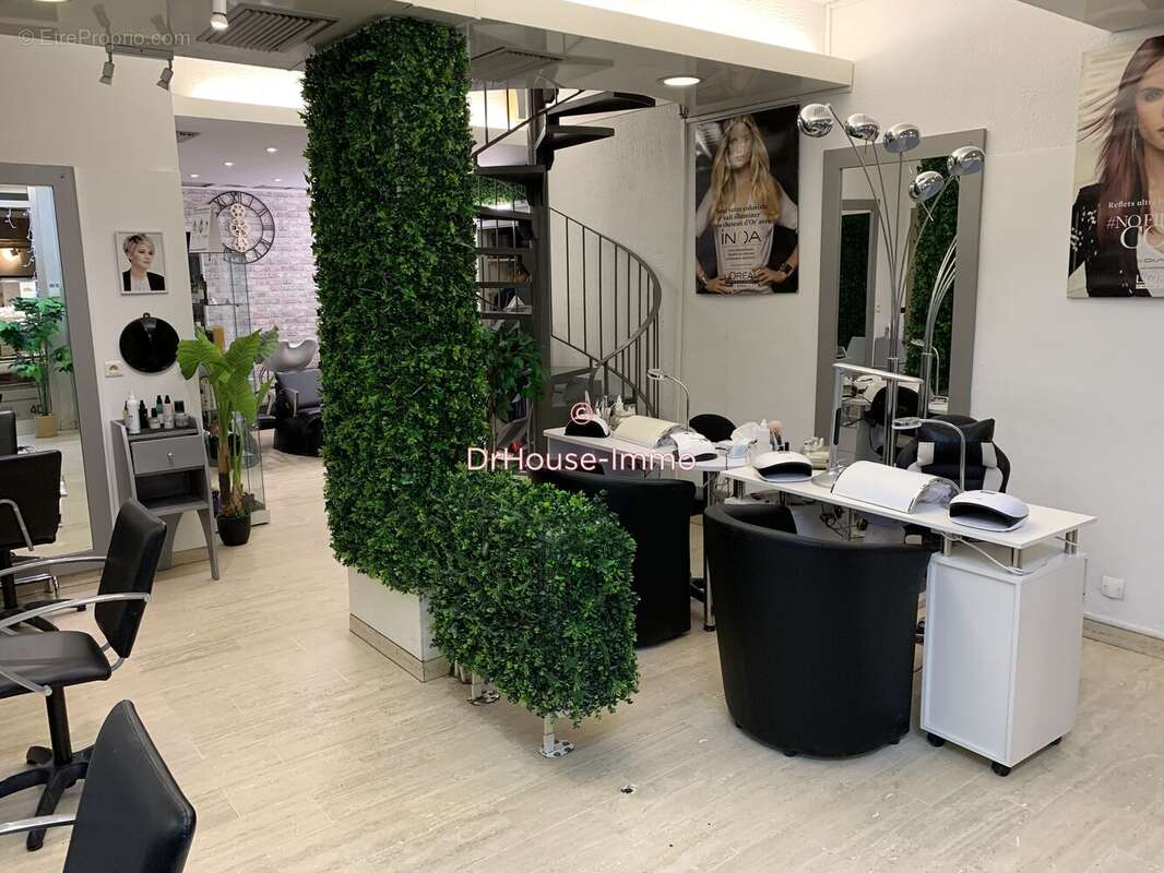 Commerce à SAINT-LAURENT-DU-VAR