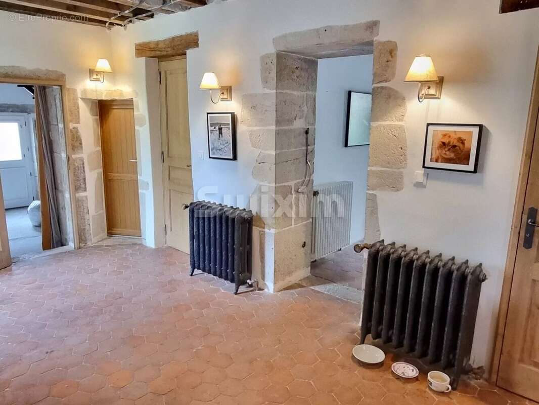 Maison à BRINON-SUR-BEUVRON