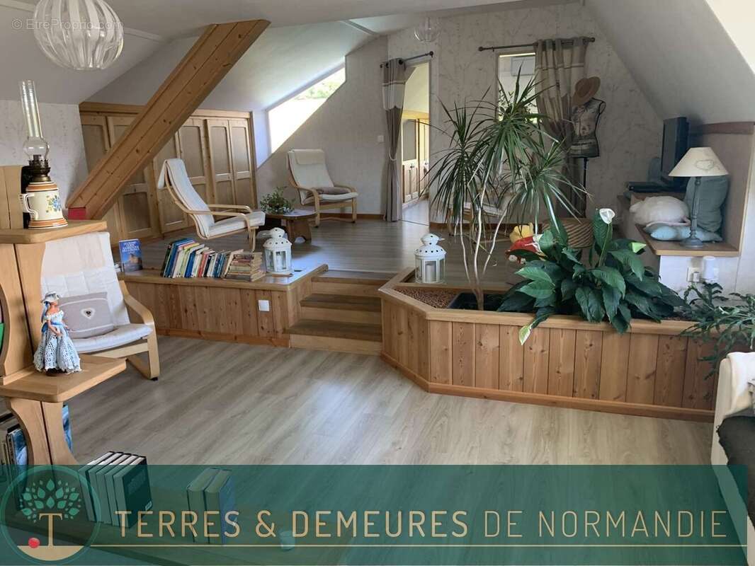 A VENDRE en NORMANDIE région de VIMOUTIERS (61120) un ensemble de bâtiments pour l'accueil d'événements : mariages, anniversaire - photo 10