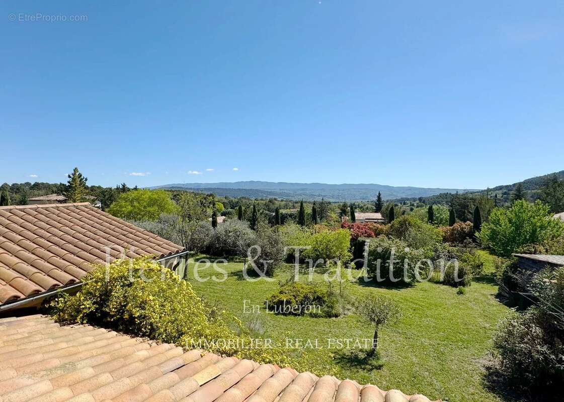 Maison à SAINT-SATURNIN-LES-APT