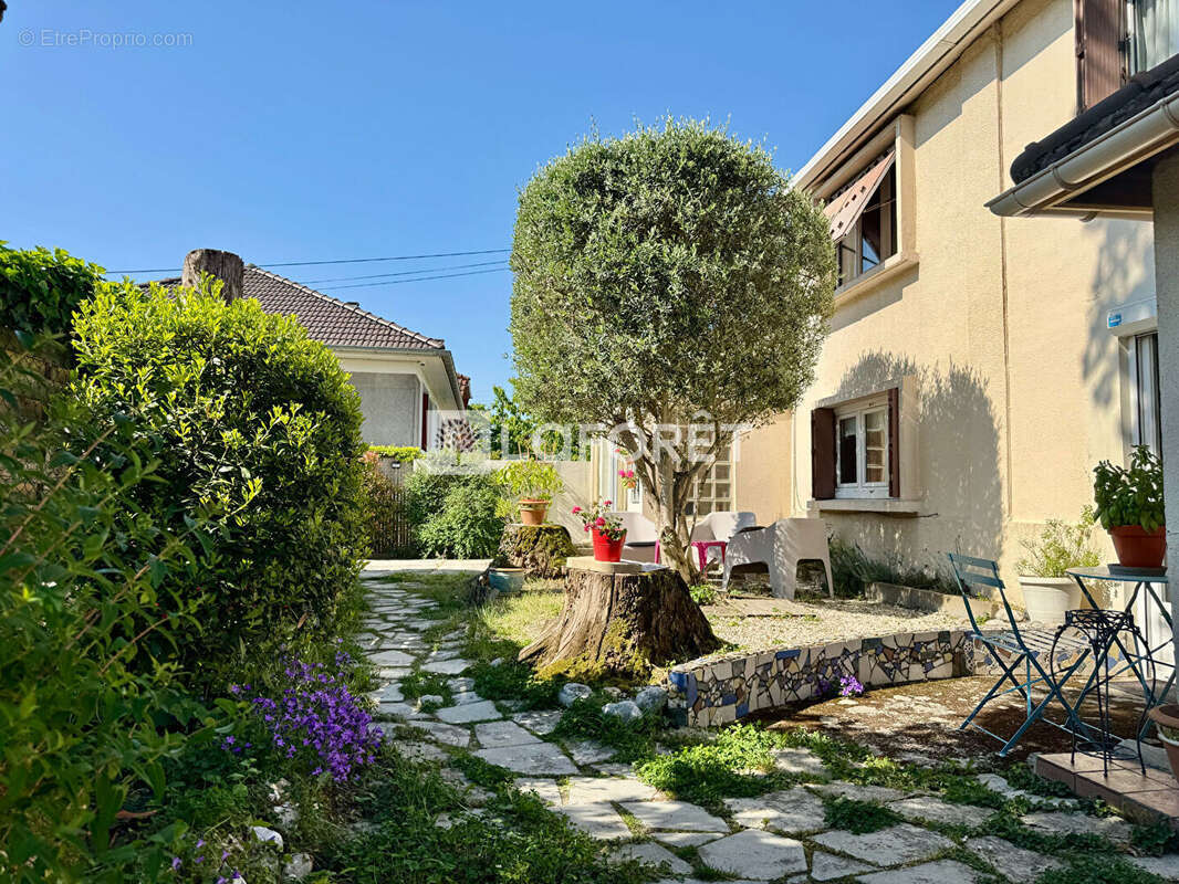 Maison à LIVRY-GARGAN