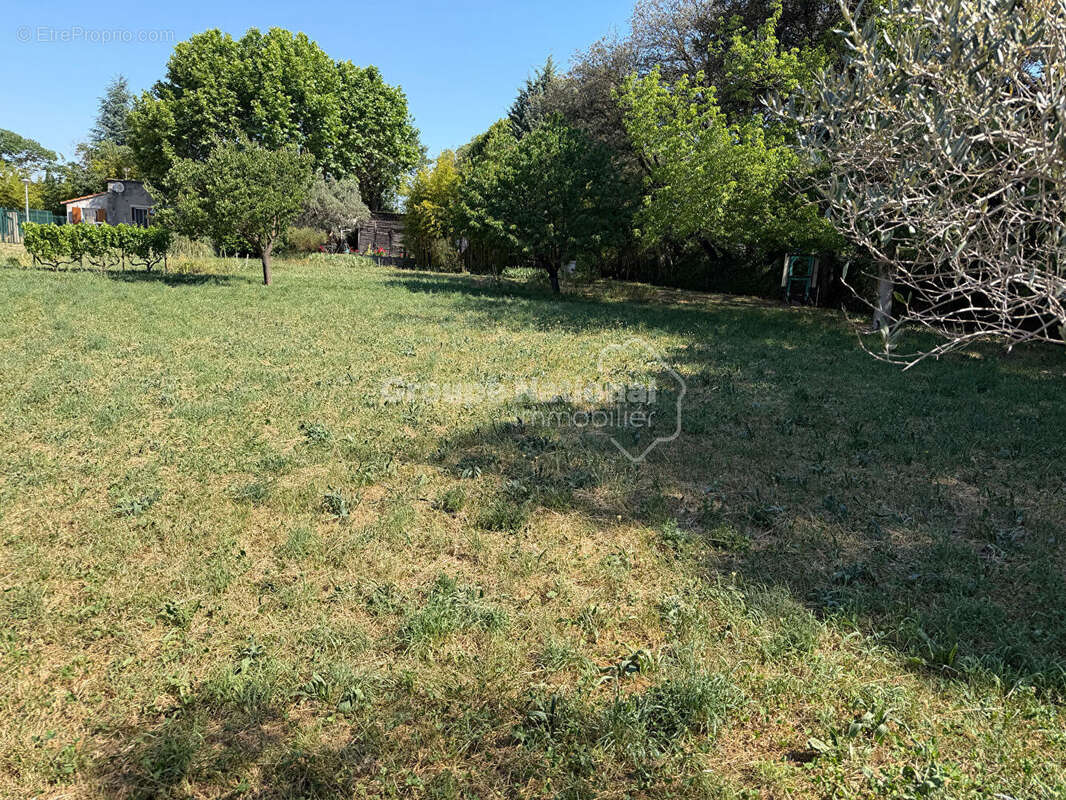Terrain à SALON-DE-PROVENCE