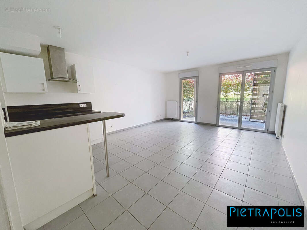 Appartement à MORANCE