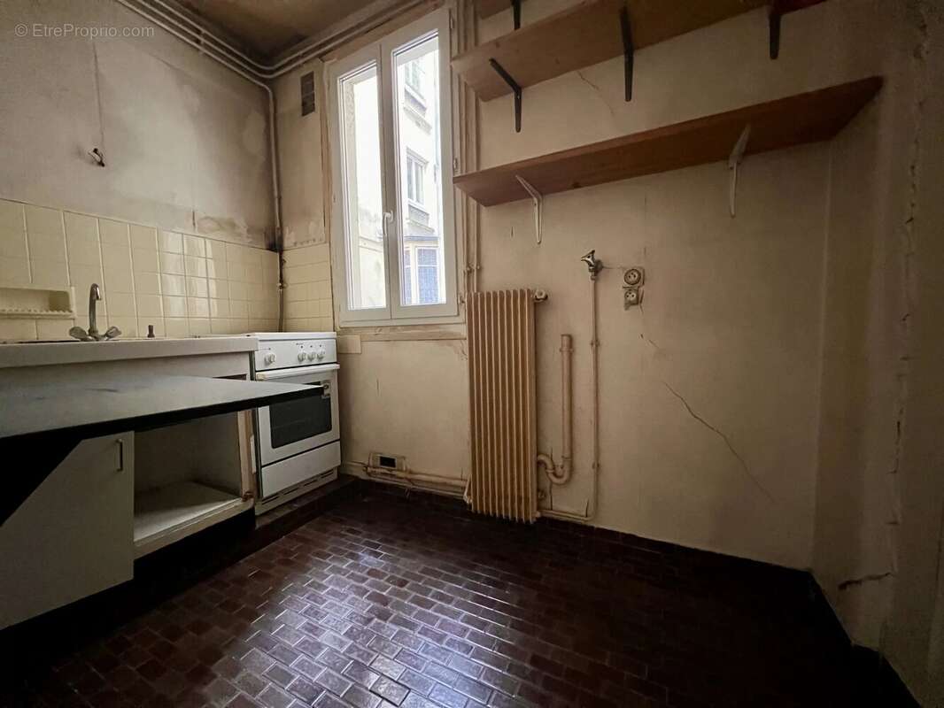 Appartement à PARIS-7E