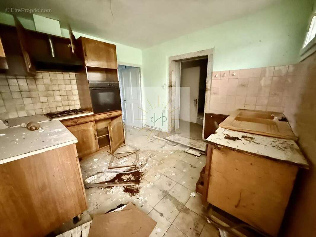 Maison à MONTELIMAR