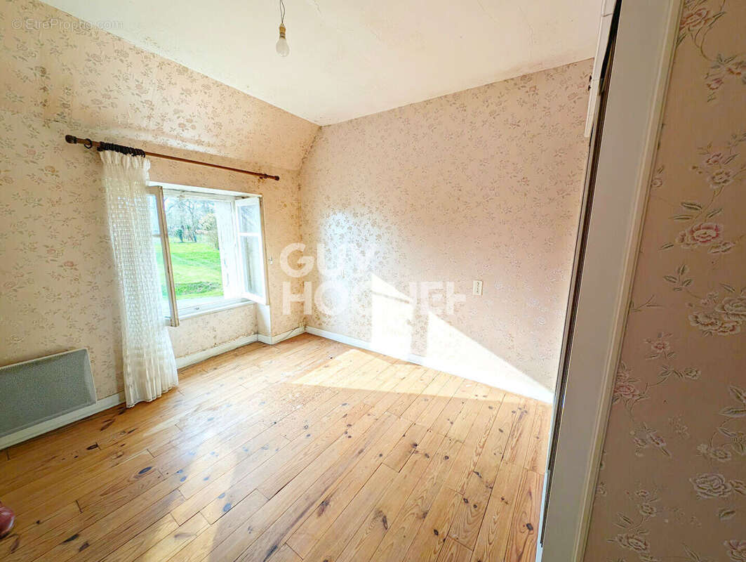 Maison à YVIGNAC-LA-TOUR