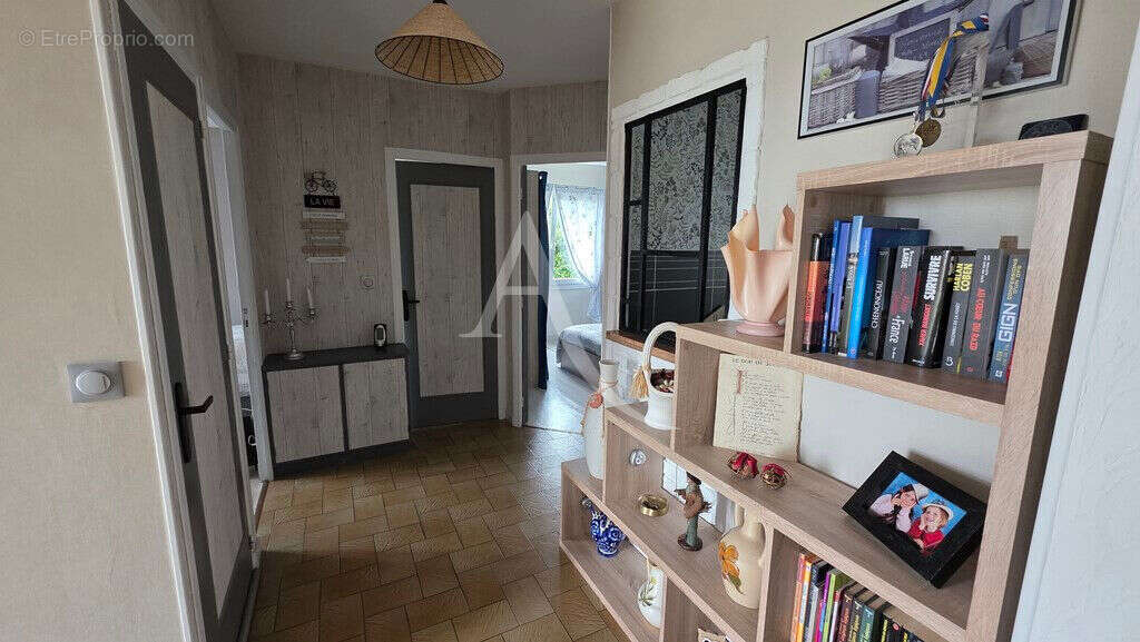 Maison à POUILLE