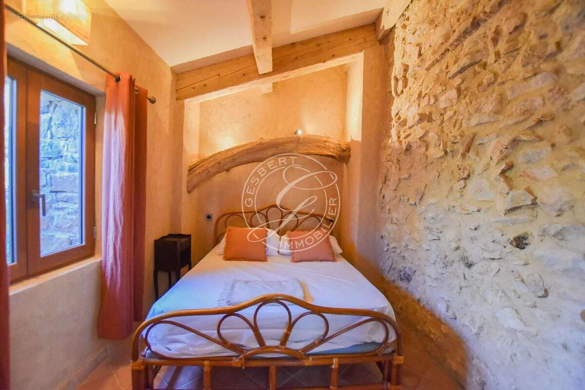 Maison à LORGUES