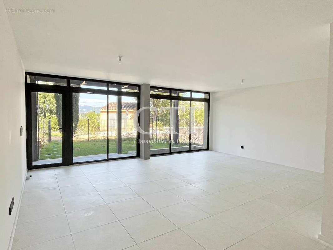 Appartement T3 92.80 m² Résidence "Les Terrasses du château" - photo 6