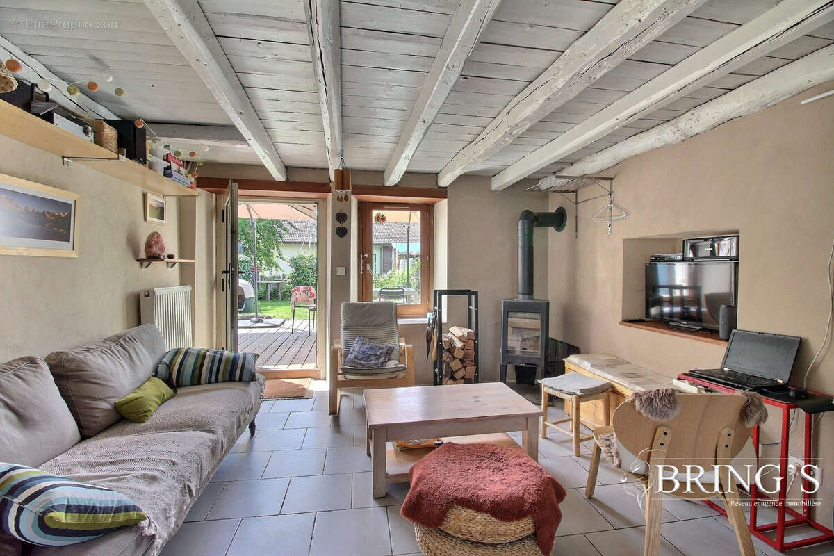 Maison à CRANVES-SALES