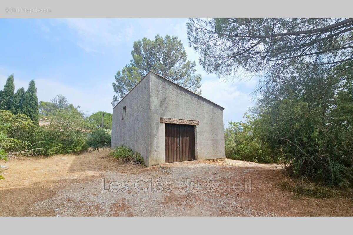 Maison 50 m² à Gareoult  - photo 4