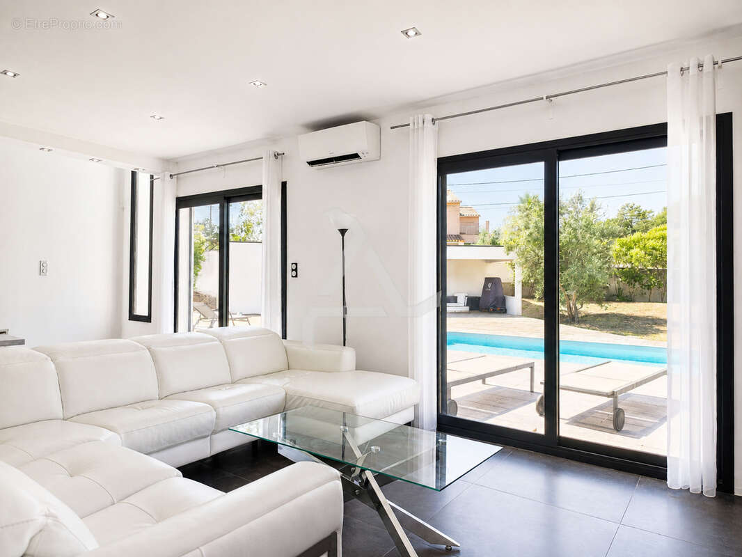 Villa t7 de 211m2 contemporaine avec piscine sous-sol aménagé et chambre indépendante - photo 15