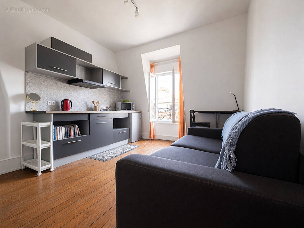 Appartement à PARIS-17E
